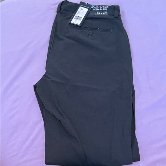 Vineyard Vines On-The-Go Pants in Condor
